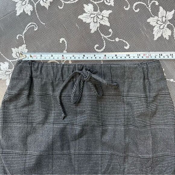 Aritzia The Group By Babaton Jimmy Tie-Waist Plaid Skirt Sz Small - Picture 10 of 10